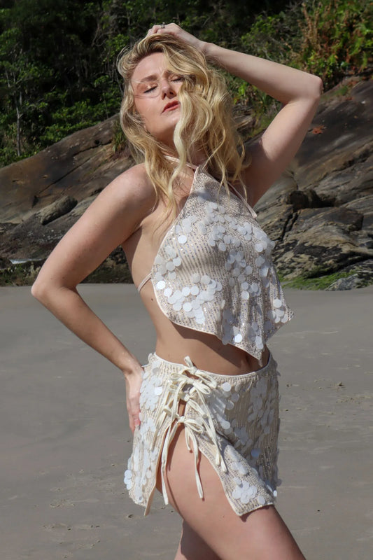 Saia Mini Nude The Notte com Paetês Brancos e Fenda Réveillon Milagres