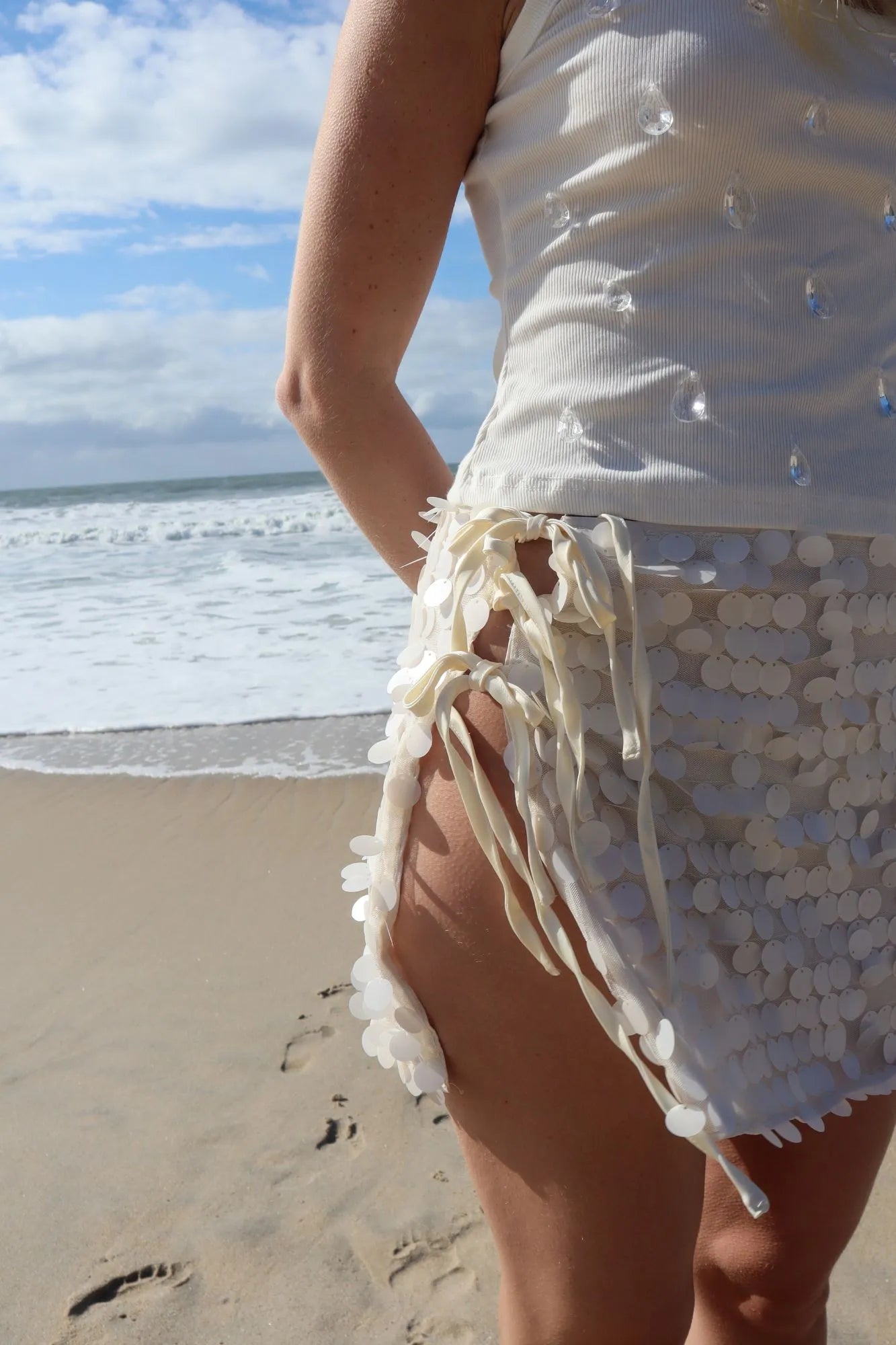 Saia Mini Branca The Notte de Paetês com Amarração Lateral Trancoso