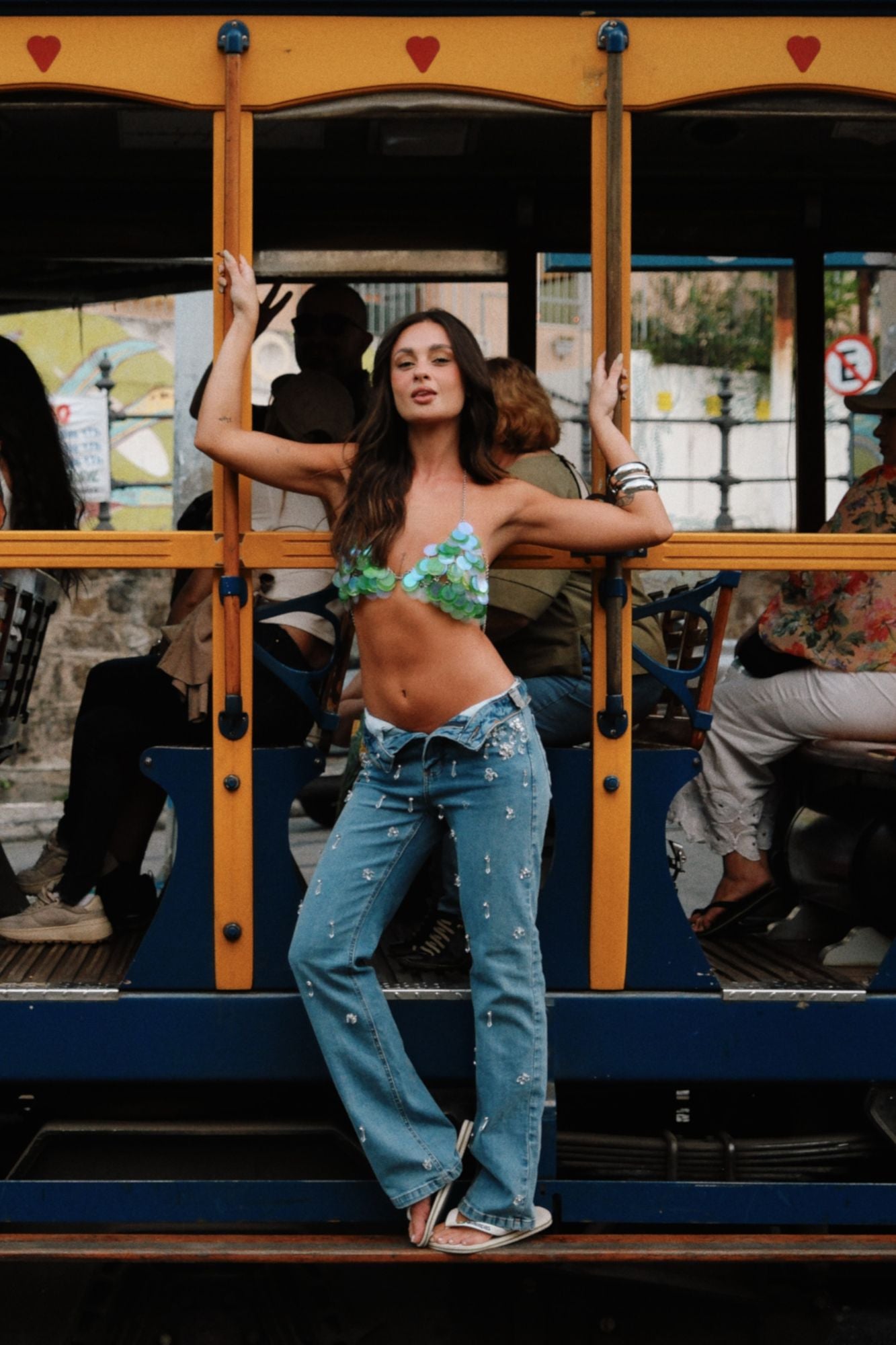 Calça Bordada